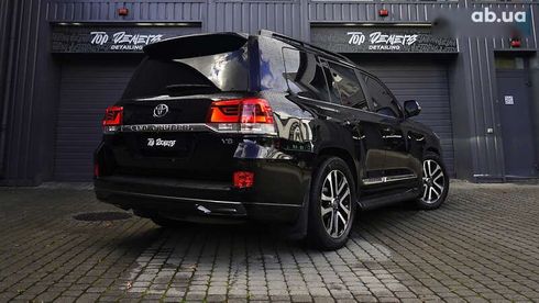 Toyota Land Cruiser 2017 - фото 21