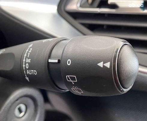 Peugeot 308 2019 - фото 12