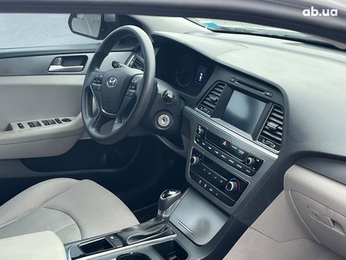 Hyundai Sonata 2017 серый - фото 17