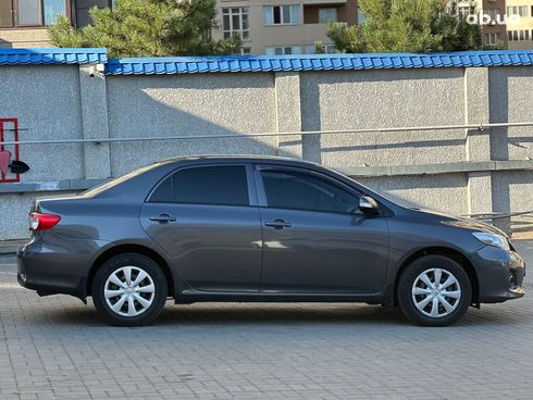 Toyota Corolla 2010 серый - фото 4