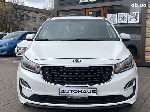 Kia Sedona 2018 - фото 2