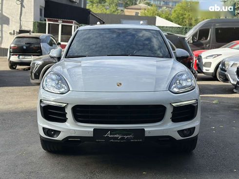 Porsche Cayenne 2017 - фото 8