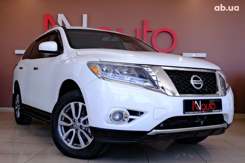 Nissan Pathfinder 2015 белый - фото 4