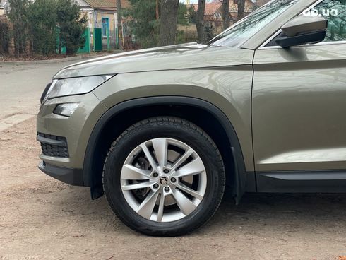 Skoda Kodiaq 2017 зеленый - фото 11