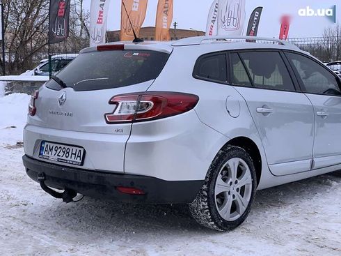 Renault Megane 2012 - фото 16