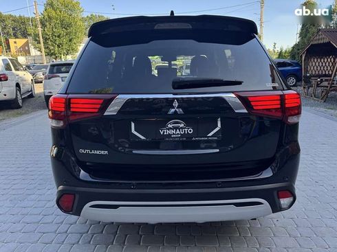Mitsubishi Outlander 2021 - фото 18