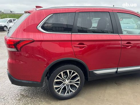 Mitsubishi Outlander 2018 красный - фото 30