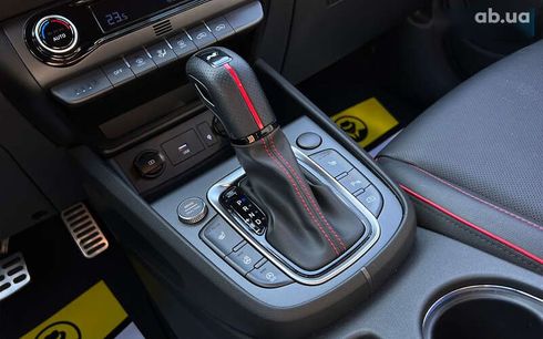 Hyundai Kona 2021 - фото 16