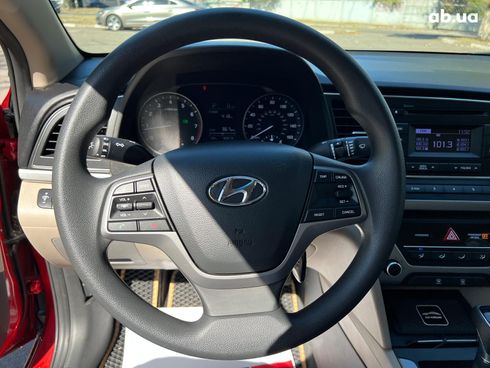 Hyundai Elantra 2017 красный - фото 21
