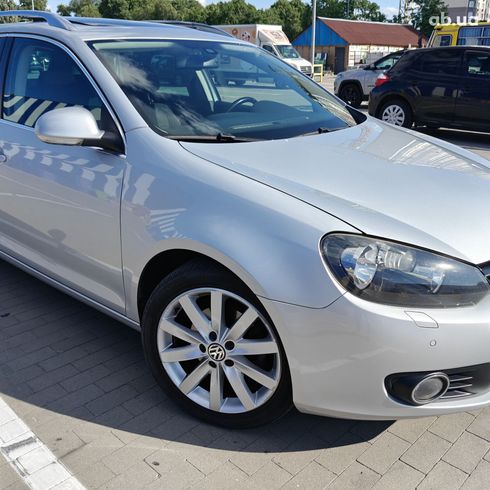 Volkswagen Golf 2009 серебристый - фото 2