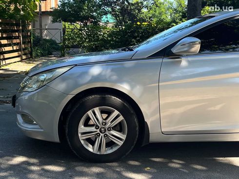 Hyundai Sonata 2014 серый - фото 6