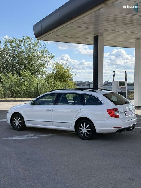 Skoda Superb 2014 - фото 22