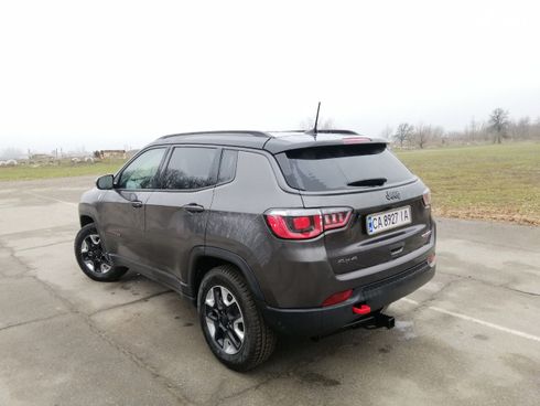 Jeep Compass 2018 - фото 9