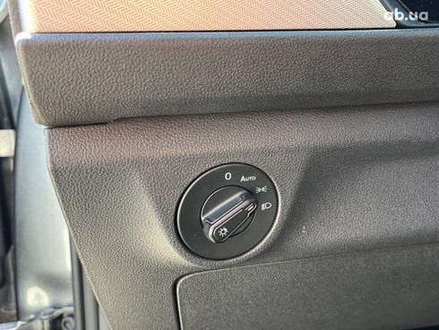 Volkswagen Jetta 2018 серый - фото 42