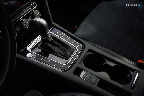 Volkswagen Passat 2018 - фото 25