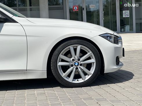 BMW 3 серия 2013 белый - фото 7