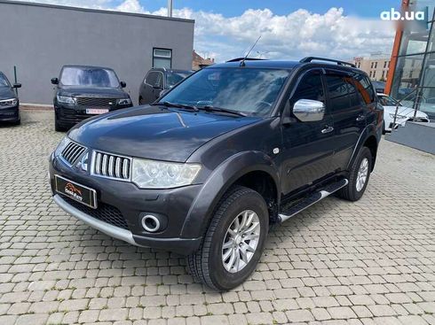 Mitsubishi Pajero 2011 - фото 3