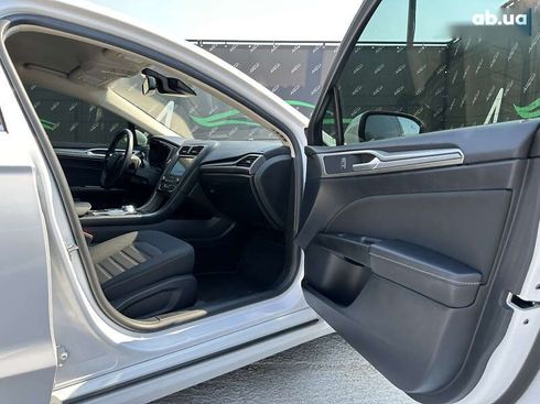 Ford Fusion 2019 - фото 23
