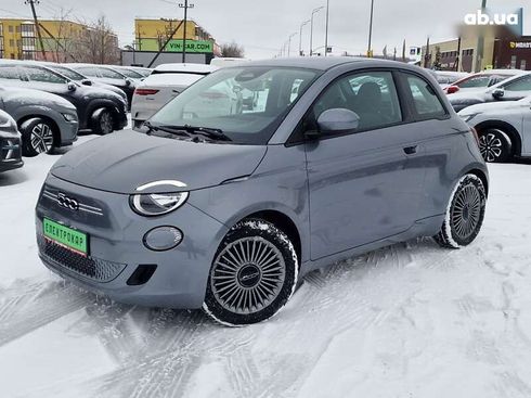 Fiat 500E 2022 - фото 6