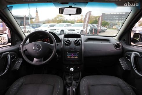 Renault Duster 2016 - фото 12