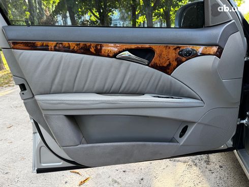Mercedes-Benz E-Класс 2004 серый - фото 14