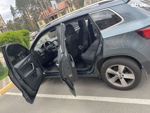 Skoda Karoq 2018 серый - фото 7