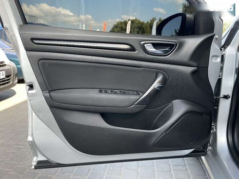 Renault Megane 2016 - фото 23