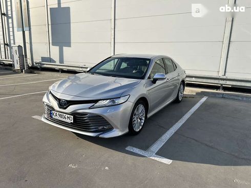 Toyota Camry 2020 - фото 7