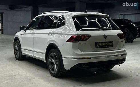 Volkswagen Tiguan 2020 - фото 4
