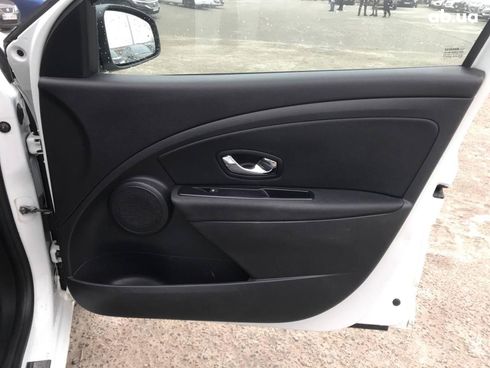 Renault Megane 2015 белый - фото 52