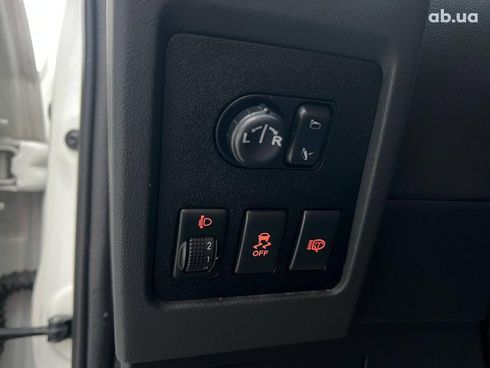 Nissan Qashqai 2011 белый - фото 42