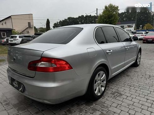 Skoda Superb 2012 - фото 17