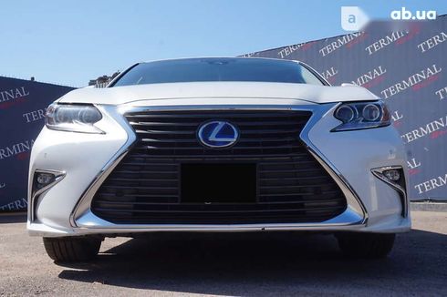 Lexus ES 2018 - фото 10