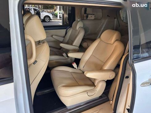Kia Carnival 2020 - фото 19