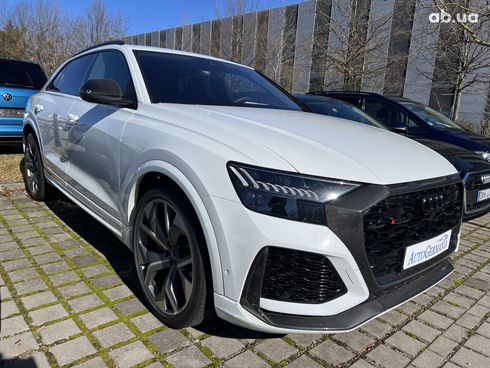 Audi RS Q8 2021 - фото 6