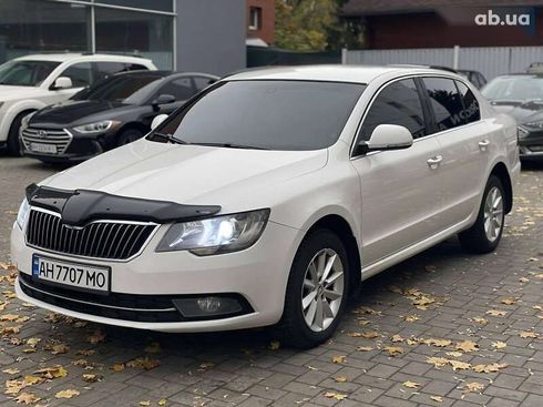 Skoda Superb 2013 - фото 8