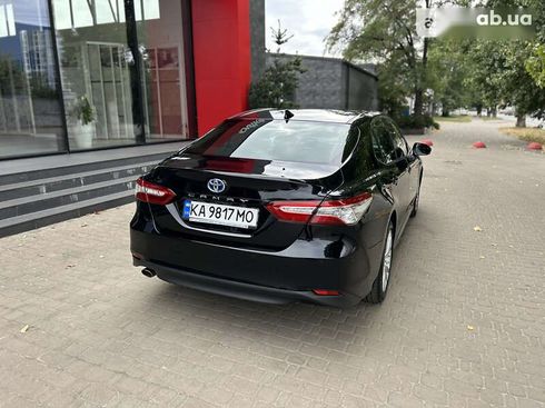 Toyota Camry 2020 - фото 14