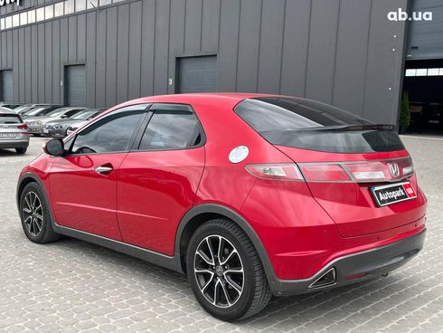 Honda Civic 2010 красный - фото 5