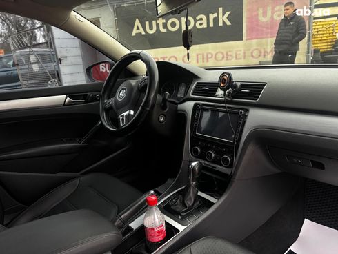 Volkswagen passat b7 2012 черный - фото 17