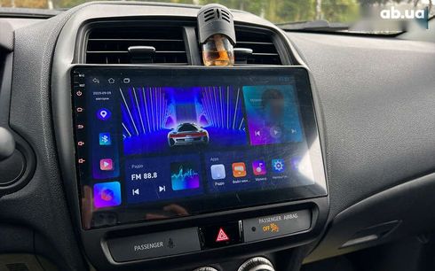 Mitsubishi Outlander 2019 - фото 11