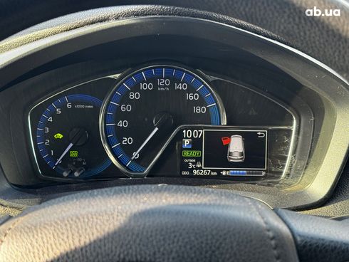 Toyota Corolla 2019 серый - фото 13