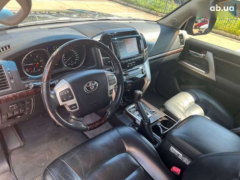 Toyota Land Cruiser 2012 - фото 19