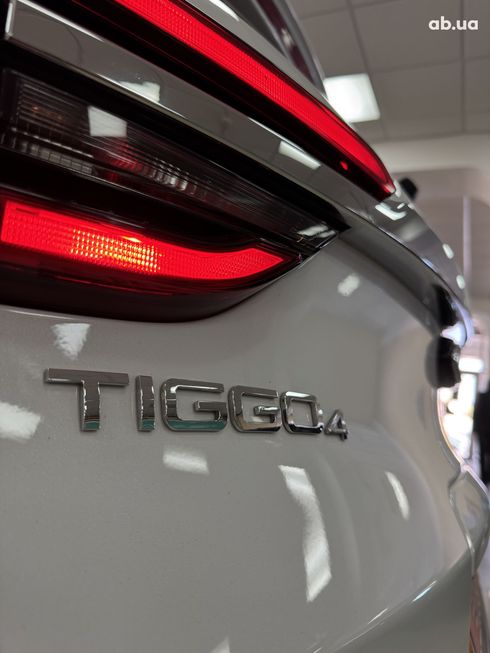 Chery Tiggo 4 Pro 2023 белый - фото 14