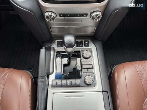 Toyota Land Cruiser 2017 - фото 21