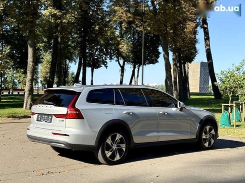 Volvo V60 Cross Country 2024 - фото 13