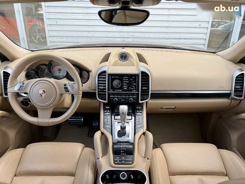 Porsche Cayenne 2012 - фото 14