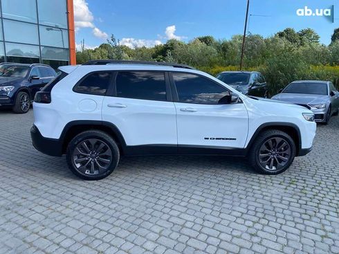 Jeep Cherokee 2020 - фото 8