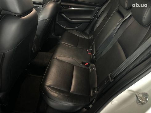 Mazda 3 2019 белый - фото 14
