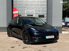 Продаж вживаних Tesla Model Y 2023 року в Києві - купити на Автобазарі