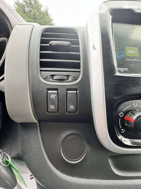 Renault Trafic 2019 - фото 11